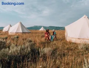 Wander Camp Yellowstone - Image 5