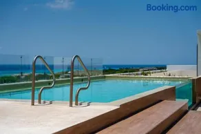 Musa Del Carmen, Centric Apt with Rooftop, Pool, Hot tub, Gym - Image 2