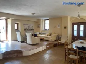 Olive House - Image 5