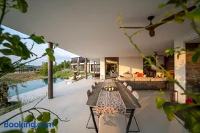 Amazing Villa ALMA Infinity POOL, PADEL Court, Jacuzzi - Image 3