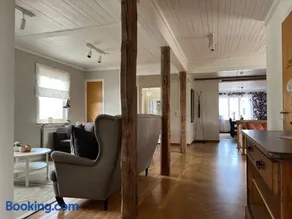 Countryside Apartment with optional Meals - Image 4