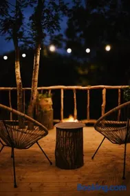 Riverside Retreat - Image 5