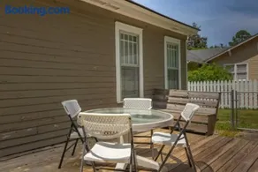 Near Lakebottom Park & Downtown - Parkside Cottage - Image 4