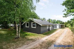 Amazing Home In Rønde With 2 Bedrooms, Swimming Pool And Wifi - Image 3