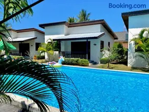 YinDee Lanta Villas - Image 2