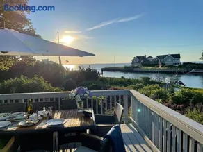 Sunset Beach House with 30ft Boat Dock in Shinnecock Southampton NY - Image 2