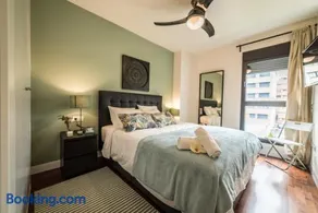 La Serna Premium Center - Image 1