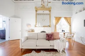 Luxury Artists Condo - Image 1