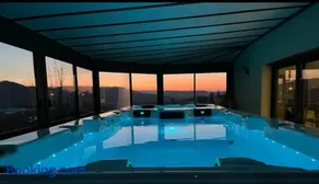 spa de nage et jacuzzi à Séverac d'Aveyron - Image 1