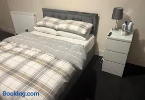 Glasgow City Escape - 2 Bedroom Apartment - Image 5
