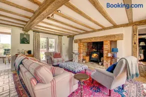 4 Bed in Walpole oc-brof - Image 3