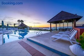 Sea Side 411 - Image 2