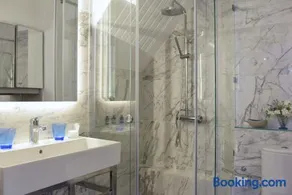 Mon Repos Liston Suites - Image 2