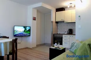 Apartment Ljubica Kaštel Gomilica - Image 1