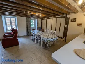 Gîte familial rénové avec jardin, proche forêt d'Orléans et activités, à 1h d'Orléans et 2h de Paris - Image 4
