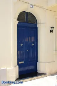 South Village Townhouse - Image 1