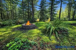 Cozy Retreat with Fire Pit, Deck, BBQ, Right Off I-5 - Image 2