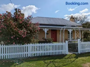 Bellamona Cottage Longford - Image 2