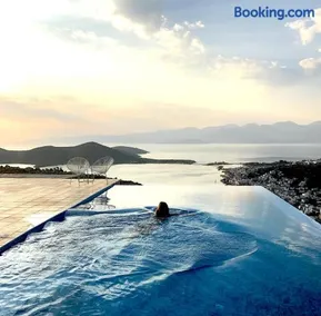Villa Estée, luxury villa with private infinity pool and jacuzzi - Image 1