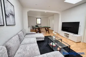 Großzügiges City Loft mit Billardtisch - Image 3