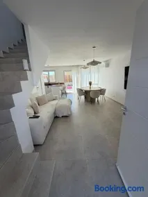 Charmante Maison Neuve à 20 minutes des plages - Image 3