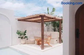 Salphia Villa Modern Cozy 3-Bedroom Villa in Pererenan Bali - Image 3