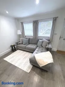 Luxury Cottage with Hot Tub near Pevensey Castle - Image 2