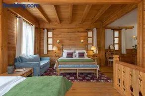 Shangri-La Rushi Hotel - Image 4