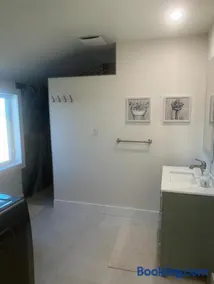 Luxury oceanfront escape - Image 3