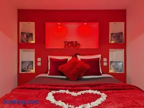 Love Room Perpignan Jacuzzi & Ambiance romantique - Image 1