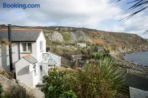 2 Bed in Lamorna oc-magazi - Image 3