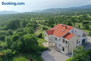 Villa Ivy with perfect privacy, pool, sauna and jacuzzi - Image 2