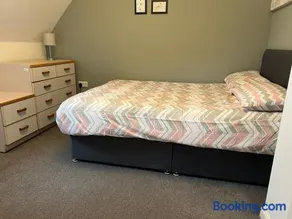 Tuffley 4 bedroom house - Image 1