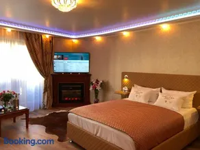 Golden GaPa Studio Apartment 20 - Image 4