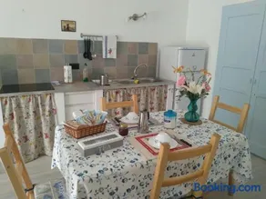 Chez Bonjour - Image 2