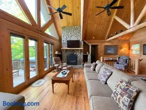 Black Bear Lodge - Image 2