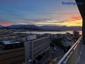 Très bel appartement avec terrasse de 87m2 avec une superbe vue panoramique sur la baie d Ajaccio - Image 5