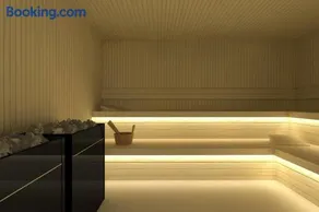 By Sea, Full Sea View, balcony, use of hotel Pool and Sauna - Image 2