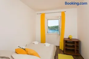 Iva Apartments - Image 3