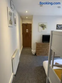 Camelot Seafront Hotel - Image 4