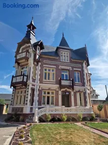 Le Clos du Centre du Neubourg, très proche du Golf & Château du Champ de Bataille - Image 1