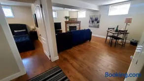 Spacious Guest Suite - Image 5