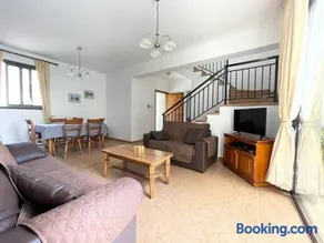 Spacious 3 bedroom villa private pool - Image 5