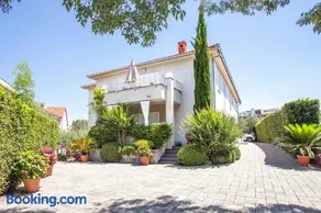 Apartments Villa Mantinela - Image 2