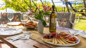 Holiday Home Secret Garden by Villas Guide - Image 2