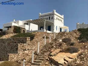 George's Traditional House - Image 4