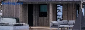Wonderful spacious property in Geiranger - Image 1