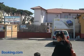 Hotel Houston Livorno - Struttura Esclusivamente Turistica - Not for Business or Workers - Image 2