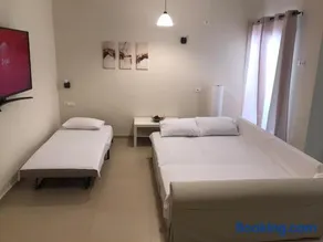 Green View Apartment - Image 2