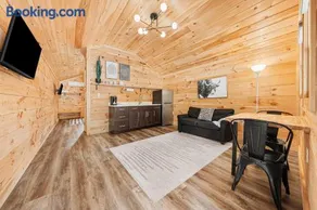 Cabin #7 One bedroom with Kitchenette - Image 3